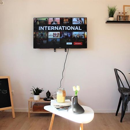 Entire Serviced Apartment With A Beautiful View Tiranë Luaran gambar