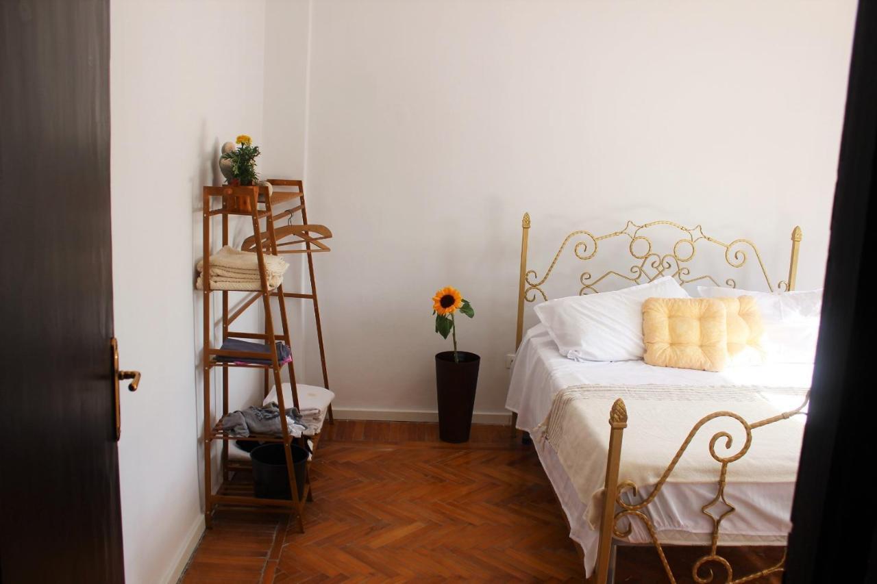 Entire Serviced Apartment With A Beautiful View Tiranë Luaran gambar
