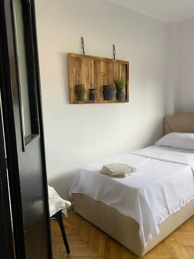 Entire Serviced Apartment With A Beautiful View Tiranë Luaran gambar