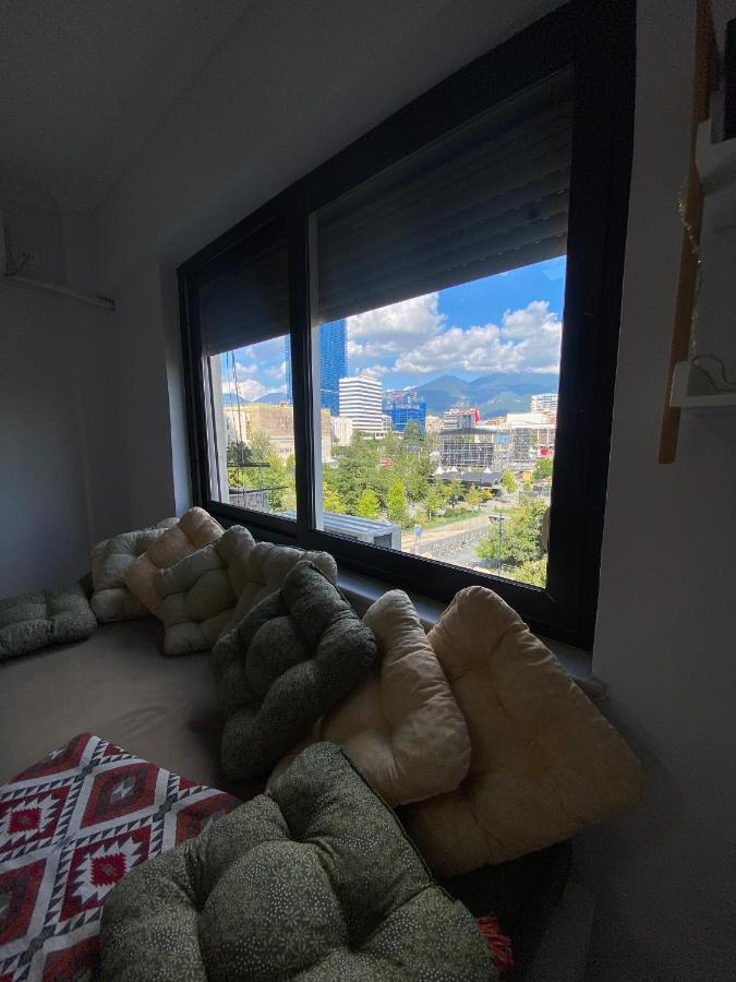 Entire Serviced Apartment With A Beautiful View Tiranë Luaran gambar